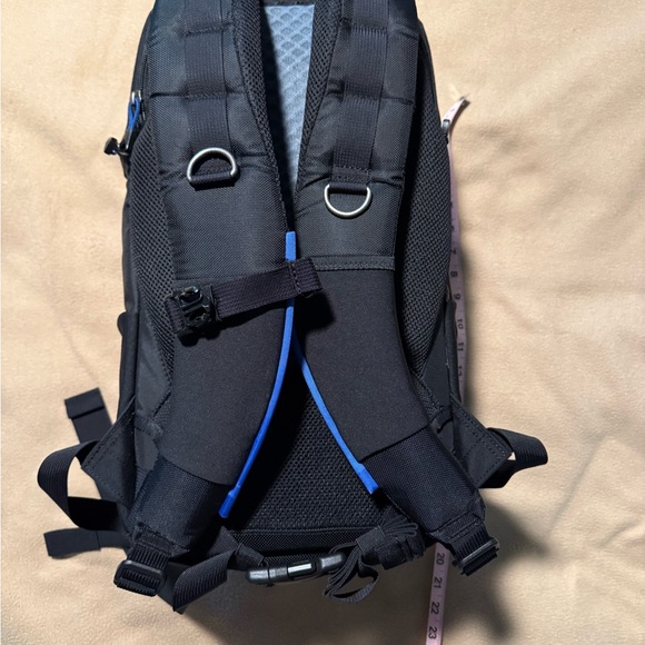 Think Tank Camera Back Pack - Picture 10 of 11